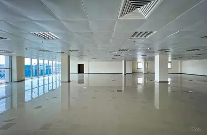 مساحات مكتبية - استوديو - 2 حمامات للايجار في بيت التمويل القطري - الطريق الدائري الثالث - السد - الدوحة