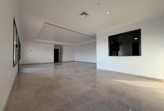 977888 - Property Image 2