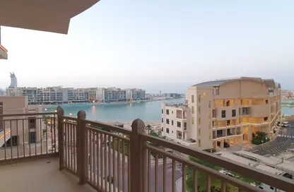 شقة - 2 غرف نوم - 4 حمامات للايجار في ابراج باي - منطقة الأبراج - جزيرة اللؤلؤة - الدوحة