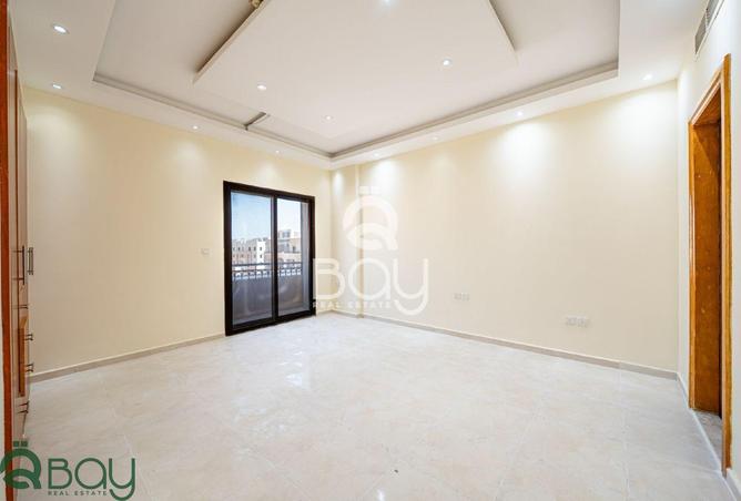 999012 - Property Image 3