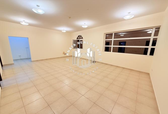 976480 - Property Main Image