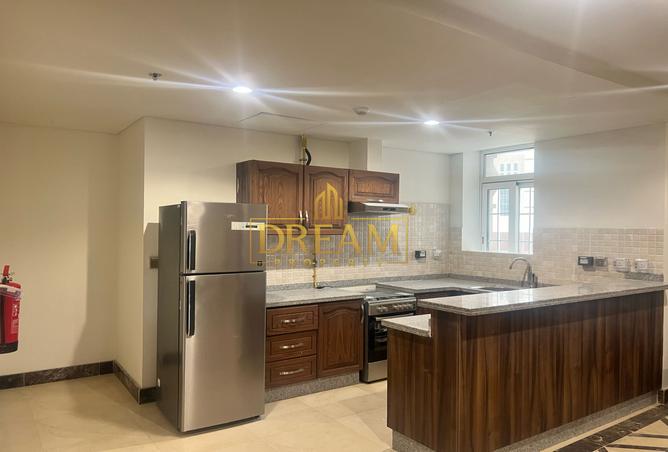 831030 - Property Image 2