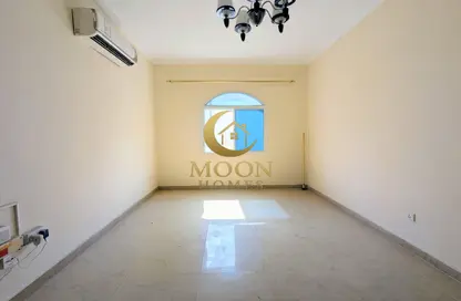 Apartment - 2 Bedrooms - 2 Bathrooms for rent in Umm Ghuwailina 4 - Umm Ghuwailina - Doha