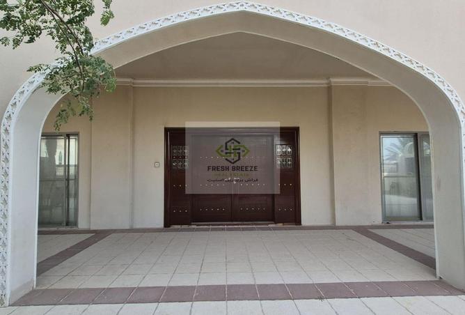 982086 - Property Image 2