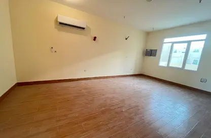 Apartment - 2 Bedrooms - 2 Bathrooms for rent in Al Duhail - Al Duhail - Doha