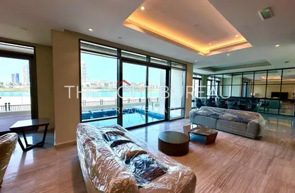 Villa - 5 Bedrooms - 6 Bathrooms for rent in Abraj Bay - Abraj Quartiers - The Pearl Island - Doha