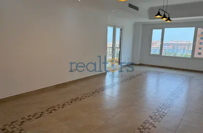 Apartment - 2 Bedrooms - 3 Bathrooms for rent in Two Porto Arabia - Porto Arabia - The Pearl Island - Doha