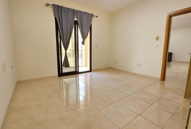 975052 - Property Image 2