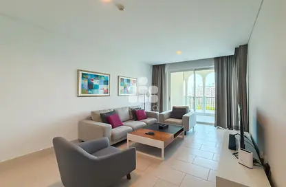 Apartment - 2 Bedrooms - 2 Bathrooms for rent in Viva East - Viva Bahriyah - The Pearl Island - Doha