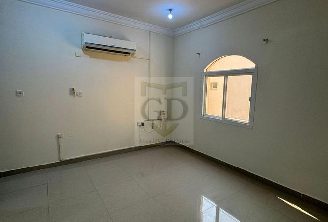 967604 - Property Image 2