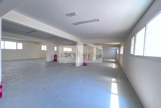 947694 - Property Image 2