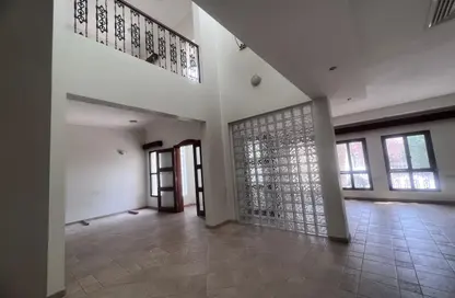 Villa - 4 Bedrooms - 5 Bathrooms for rent in New Al Hitmi - Fereej Bin Omran - Doha