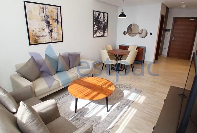 932305 - Property Image 2