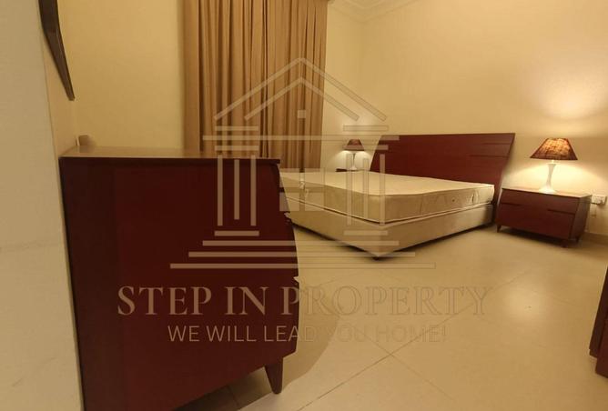 967608 - Property Image 2