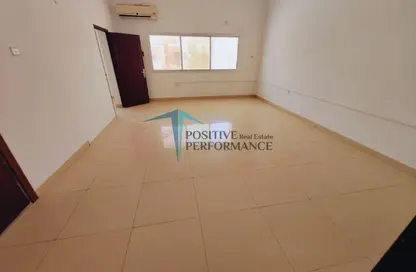 Apartment - 1 Bedroom - 1 Bathroom for rent in Bin Omran 35 - Fereej Bin Omran - Doha