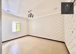 صورةغرفة فارغة لـ: شقة - 3 غرف نوم - 3 حمامات للكراء في منتزه 7 - المنتزه - الدوحة, صورة 1
