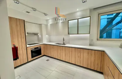 Apartment - 1 Bedroom - 2 Bathrooms for rent in Gewan Island - The Pearl Island - Doha
