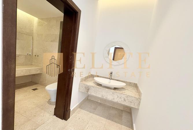 975563 - Property Image 3