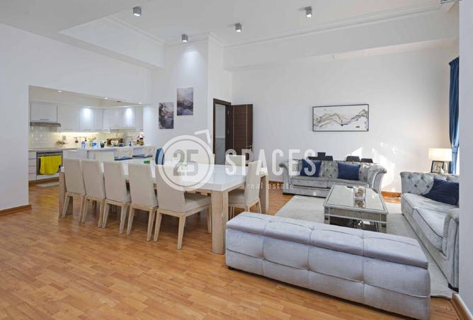 952089 - Property Image 2