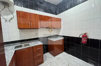 شقة - 2 غرف نوم - 2 حمامات للايجار في فريج كليب - الدوحة