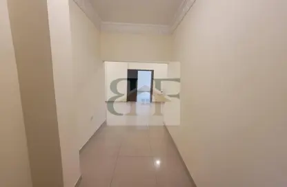 Apartment - 2 Bedrooms - 2 Bathrooms for rent in Al Mansoura - Al Mansoura - Doha