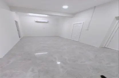 Apartment - 2 Bedrooms - 1 Bathroom for rent in West Bay Villas - West Bay - West Bay - Doha