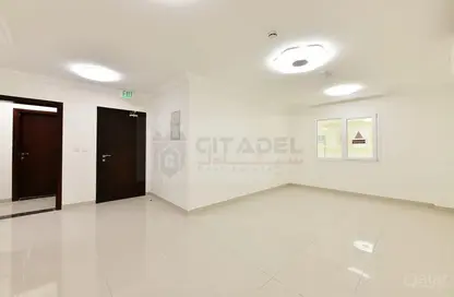 Apartment - 3 Bedrooms - 4 Bathrooms for rent in Doha Al Jadeed - Doha
