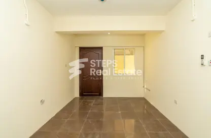 Labor Camp - Studio - 7+ Bathrooms for rent in Industrial Area 5 - Industrial Area - Industrial Area - Doha