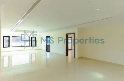 Apartment - 1 Bedroom - 2 Bathrooms for rent in West Porto Drive - Porto Arabia - The Pearl Island - Doha