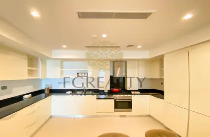 Apartment - 2 Bedrooms - 2 Bathrooms for rent in Marina Residences 195 - Marina District - Lusail