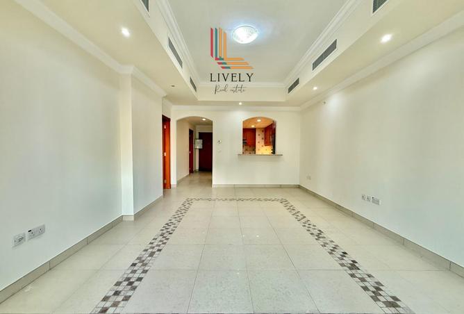 963032 - Property Image 3