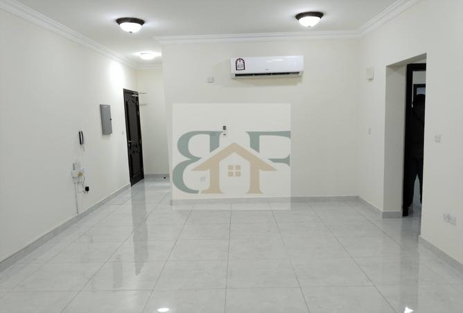 952725 - Property Image 2