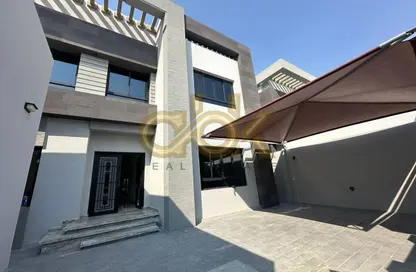 Villa - 5 Bedrooms - 6 Bathrooms for rent in Al Kheesa - Al Kheesa - Umm Salal Mohammed