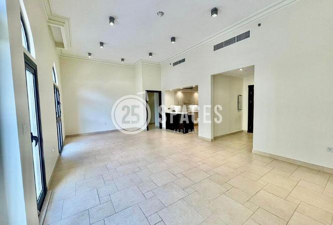 962352 - Property Image 3