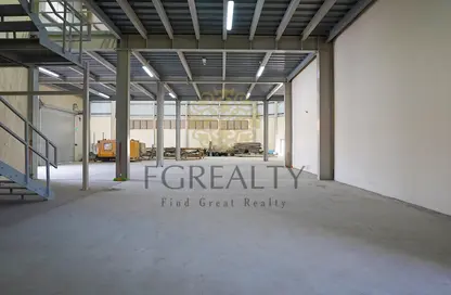 Warehouse - Studio - 4 Bathrooms for rent in Birkat Al Awamer - Al Wakra