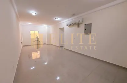 Apartment - 2 Bedrooms - 1 Bathroom for rent in Musheireb Apartments - Musheireb - Doha