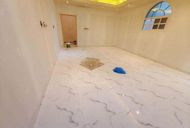 953374 - Property Image 3