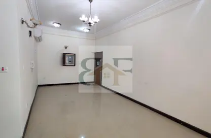 Apartment - 2 Bedrooms - 2 Bathrooms for rent in Al Mansoura - Al Mansoura - Doha