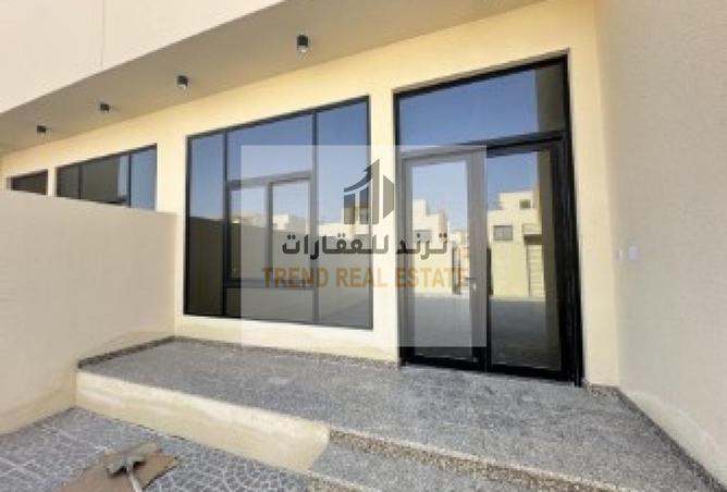 1002413 - Property Image 2