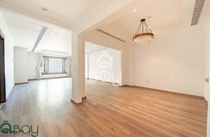 Apartment - 1 Bedroom - 2 Bathrooms for rent in Tower 23 - Porto Arabia - The Pearl Island - Doha