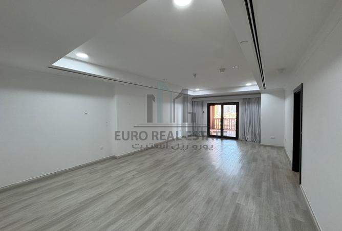 963360 - Property Image 2