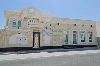 Villa - 7 Bedrooms - 7+ Bathrooms for sale in Al Wukair - Al Wukair - Al Wakra