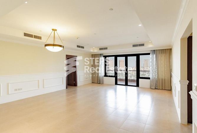 Apartment - 2 Bedrooms - 3 Bathrooms for rent in West Porto Drive - Porto Arabia - The Pearl Island - Doha
