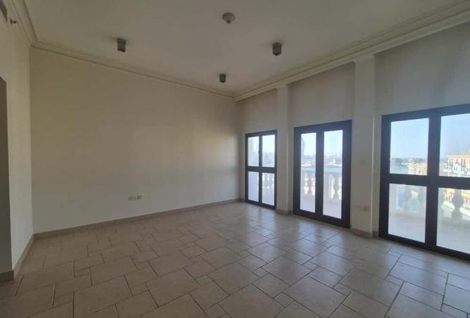 942133 - Property Image 2