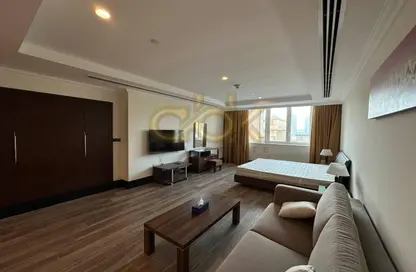 صورة لـ غرفة المعيشة شقة - 1 حمام للايجار في فيفا غرب - فيفا بحرية - جزيرة اللؤلؤة - الدوحة ، صورة رقم 1