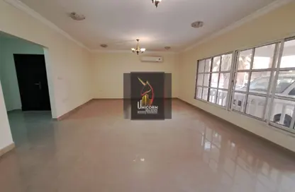 Compound - 4 Bedrooms - 5 Bathrooms for rent in Bu Hamour Street - Abu Hamour - Doha