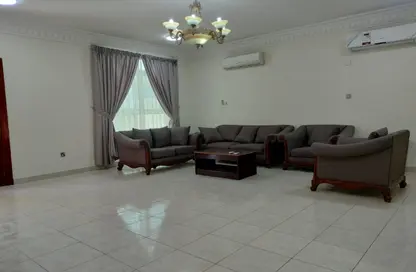 مجمع سكني - 4 غرف نوم - 4 حمامات للايجار في عين خالد - الدوحة