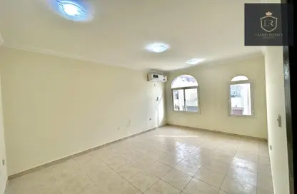 Empty Room image for: Compound - 6 Bedrooms - 6 Bathrooms for rent in Al Sakhama - Doha, Image 1
