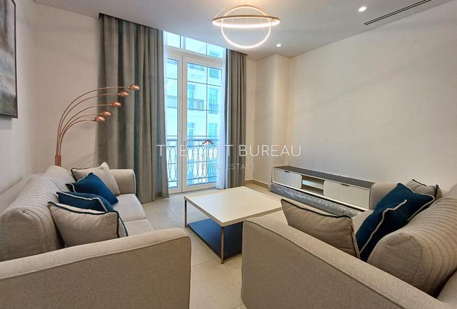 884182 - Property Image 2