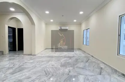 مجمع سكني - 4 غرف نوم - 4 حمامات للايجار في أسباير زون - الوعب - الدوحة